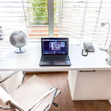 Adresa Отель типа 